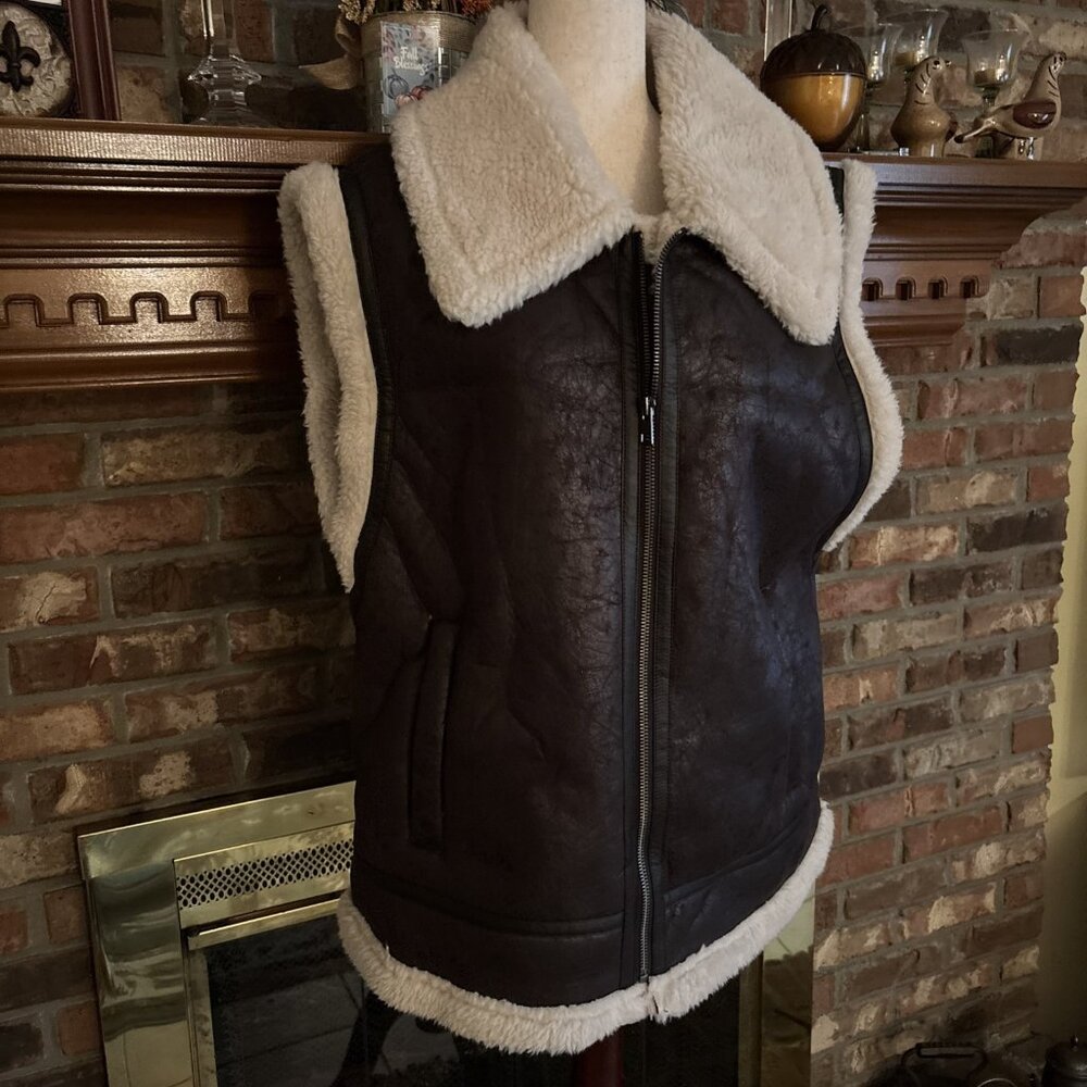 OFFLINE by Aerie - Women's Shearling-Lined Faux Leather Vest - Dark Brown/Cream